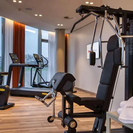 Intercityhotel Amsterdam Airport-3